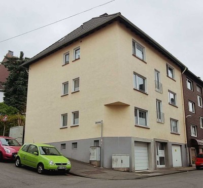 Traumhaft schön!!- Helle 2 Zimmer - Dach-Balkon-Wohnung - Garage möglich