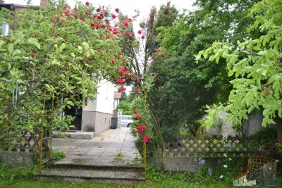 Einfamilienhaus in Wiener Neustadt in sehr guter Lage auch für 2 Familien geeignet