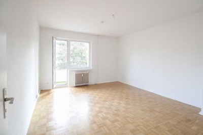 Bezugsfreie 3-Zimmer-Whg. mit Südbalkon: Zentrale Lage nahe Stadtpark Steglitz und Schloßstraße
