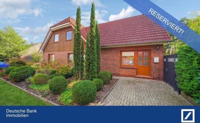 ***RESERVIERT***
Vermietetes Zweifamilienhaus in Aurich mit Charme und modernen Annehmlichkeiten