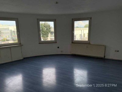 UNI nahgelegene WG-geeignete 5-Zi. Whg. Ecke Berthold-Beitz-Boulevard FÜR HANDWERKLICH BEGABTE!