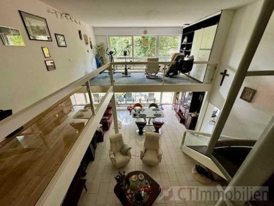 **HAUS IM HAUS CHARAKTER**4 Zi. Maison. Whg., uneinsehbare Terrasse, Schwimmbad, mit Zugang zur Ruhr