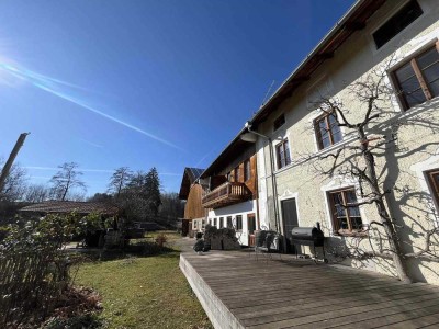 Leben auf dem Bauernhof | 3-Zimmer-Galeriewohnung mit Berg- und Gartenblick