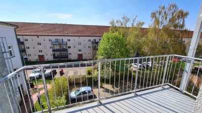 Schöne 3 Zimmer Wohnung mit Balkon und Stellplatz in Bahnhofs- und Zentrumsnähe