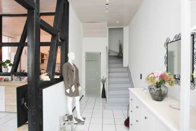 ZWEI WOHNEINHEITEN IM DENKMALGESCHÜTZTEM DOPPELHAUS MIT POTENZIAL !!!