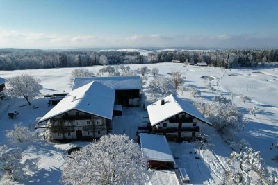 Helle 2,5-Zimmer Dachgeschosswohnung mit Balkon in Riedering