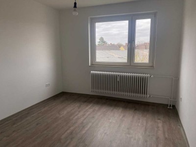 Renovierte 4-Zimmer-Wohnung mit Balkon