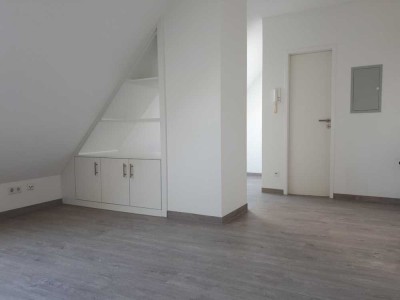 Charmante, helle 1-Zimmer-Wohnung mit EBK in zentraler Lage und herrlichem Ausblick