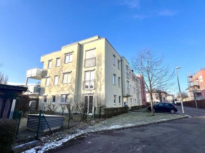 *Zur Kapitalanlage* 4 Zi.-Wohnung im 2. OG mit  Aufzug + Südbalkon - Nähe Altstadt