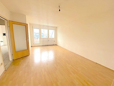 PROVISIONSFREI VOM EIGENTÜMER! 3-ZIMMER DG-WOHNUNG MIT TERRASSE BEIM COLOSSEUM21!