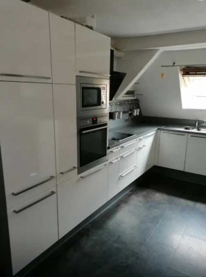 Geschmackvolle, gepflegte 5-Zimmer-Dachgeschosswohnung in Grantschen