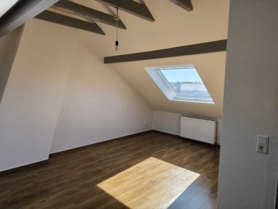 Frisch Renoviert - 2ZB mit integrierter Küche