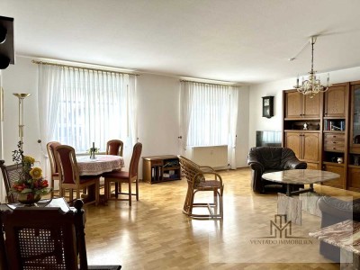 Sofort einziehbare 3-Zimmer-Wohnung mit Terrasse, Einbauküche & Garagenstellplatz