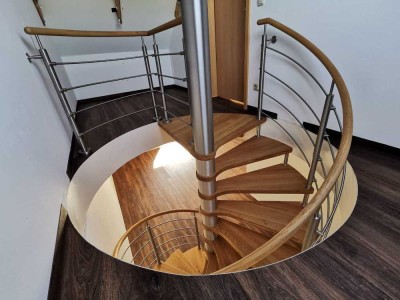 *Provisionsfrei* Schöne 3,5-Zimmer Maissonettewohnung frei ab 12/25