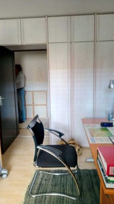 Ruhige 4 1/2-Zimmer-Dachgeschosswohnung mit Lift und TG in Nürnberg