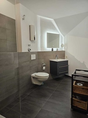 Voll-Möblierte 3 Zimmer Whg. + Stellplatz in Taunusstein