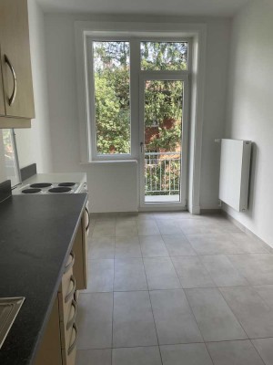 4 Zimmer Wohnung mit Einbauküche und Balkon