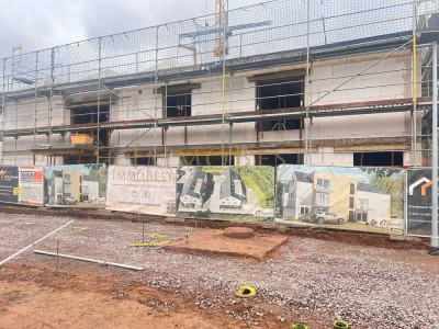 Moderne Neubauwohnung mit exklusivem Charme und Blick ins Grüne!