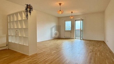 WO RUHE WOHNT: IHR RÜCKZUGSORT FERN DER HEKTIK MIT SÜD BALKON