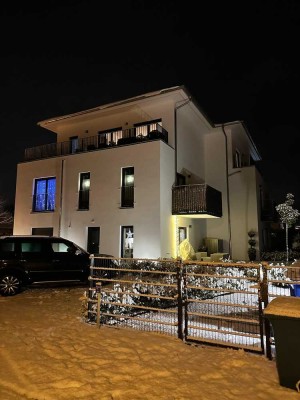 Exklusive 2-Zimmer-Wohnung mit mit Balkon und EBK in Bestensee