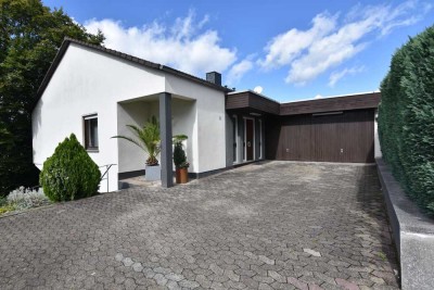 Schön gelegenes Einfamilienhaus mit unverbaubarem Fernblick