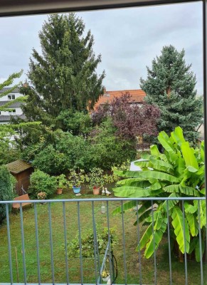 Kernsanierte Wohnung mit drei Zimmern, Balkon und neuer Einbauküche in Mannheim