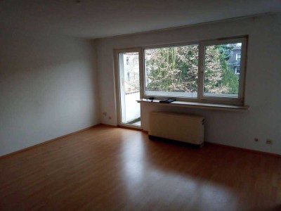 Helle Apartment mit Balkon und Tiefgarage