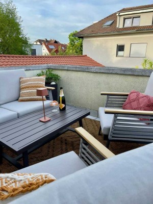 Schöne, helle 3 ZKB-Wohnung in ruhiger Wohnlage, großer Balkon 12 m², Wohnküche