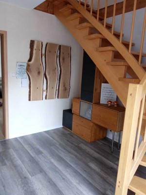 Geräumiges, preiswertes und neuwertiges 7,5-Raum-Einfamilienhaus in Täferrot