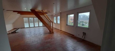 Exklusive DG Wohnung mit eigenem Hauseingang und großer Dachterrasse