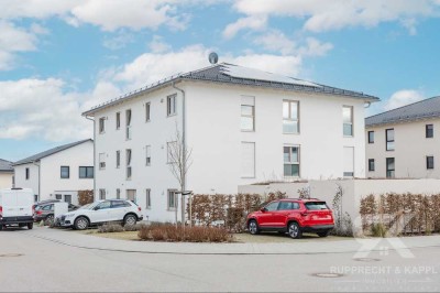 Neuwertige 3-Zimmer-Wohnung mit Garage, Stellplatz & EBK – Begehrte Wohnlage in Maxhütte-Haidhof!