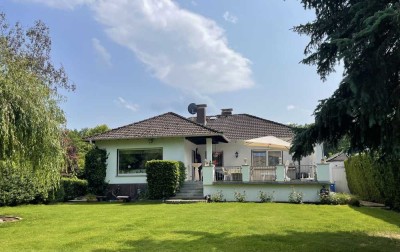 Attraktiver Bungalow mit schönem Garten - ansprechende Lage!