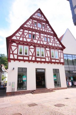 Moderne 1-Zimmer-Wohnung mit Dachterrasse