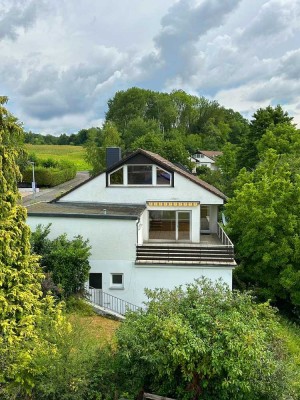 Großzügige Doppelhaushälfte in ruhiger Lage - ca. 2. Min. bis Königswinter/Obe