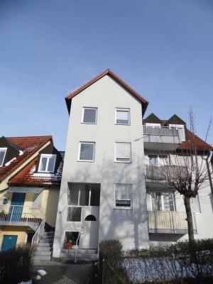 Möblierte, helle 1-Zimmerwohnung mit Terasse/Garten in Fürth/Dambach