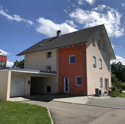 Geräumiges, preiswertes 9-Raum-Mehrfamilienhaus mit geh. Innenausstattung in Villingen-Schwenningen