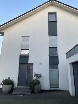 Verkaufe modernes Einfamilienhaus A+ von privat