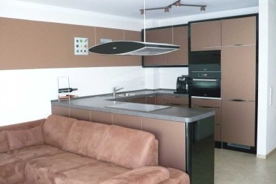 Helle 3-Zimmer-Wohnung mit EBK und Loggia in Zentrumslage