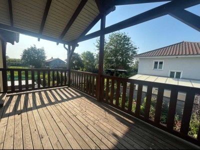 Mediterranes Wohnen mit Stil – 4-Zimmer-Traumwohnung mit großem Balkon & Blick ins Grüne