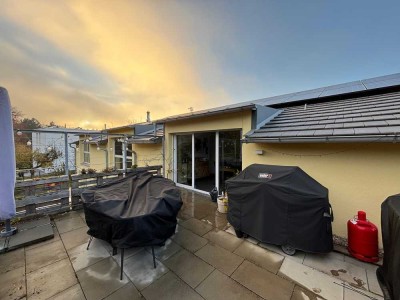 Helle 2-Zimmer-Wohnung mit Dachterrasse in Tübingen