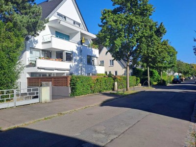 Geräumige 2-Zimmer-Wohnung mit Balkon und Garage in Rüngsdorf