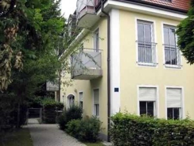 WG Wohnung - hell, neuwertig, 4 Zi.-1. OG in Nymphenburg - TG, Gartennutzung, bezugsfertig ab 3/26