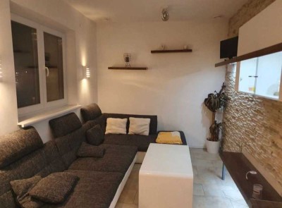 Exklusive, modernisierte 1,5-Zimmer-Wohnung mit geh. Innenausstattung mit EBK in Landsberg am Lech