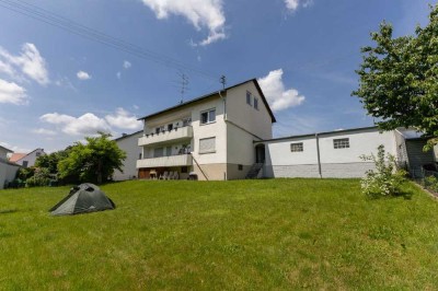 Herrliche 3-Zi.-ETW mit Gartennutzung und Garage in ruhiger Lage von Steinkirchen!