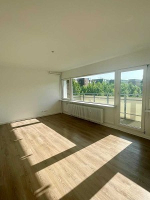 Reserviert - Schöne 3-Zimmer-Wohnung in zentraler Lage - courtagefrei