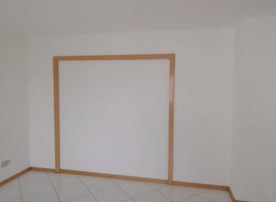 Helle 2-Zimmer Wohnung im EG in Kenn