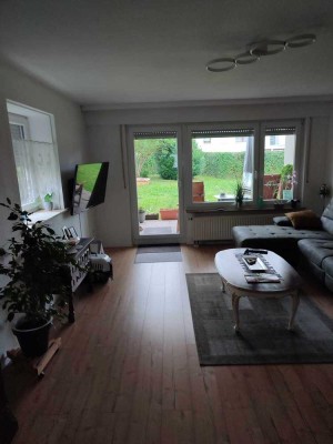 Schöne 3,5 Zimmer Erdgeschosswohnung in ruhiger Wohnlage in Grunbach Süd