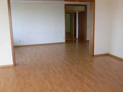 Schöne vier Zimmer Wohnung in  Bietigheim-Bissingen mit toller Fernsicht