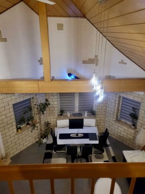 Moderne 4-Zimmer-Galeriewohnung mit Dachterrasse in Hanhofen – 115 m²