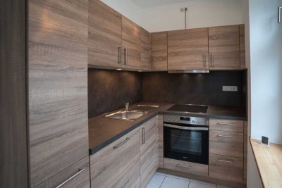 Schicke 2-Zimmer-Wohnung im 1. OG mit Garage in Moosthenning
